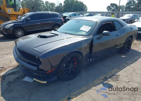 2018 Dodge Challenger 392 Hemi Scat Pack Shaker z USA, uszkodzony, nr VIN 2C3CDZFJ8JH331190
